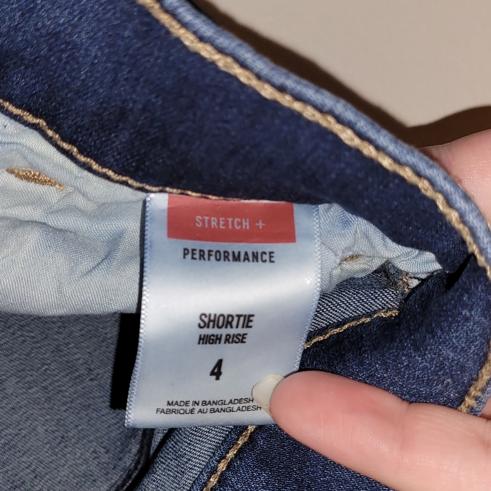 Express Distresses High Rise Shorts - Picture 2 of 3